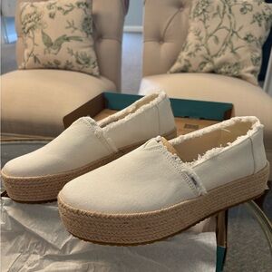 Women's Canvas Espadrille Slip-On Shoes - White